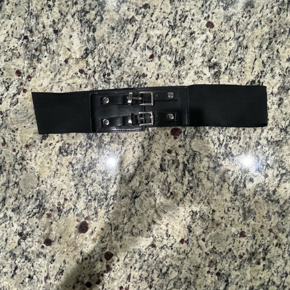 Y2K chunky belt